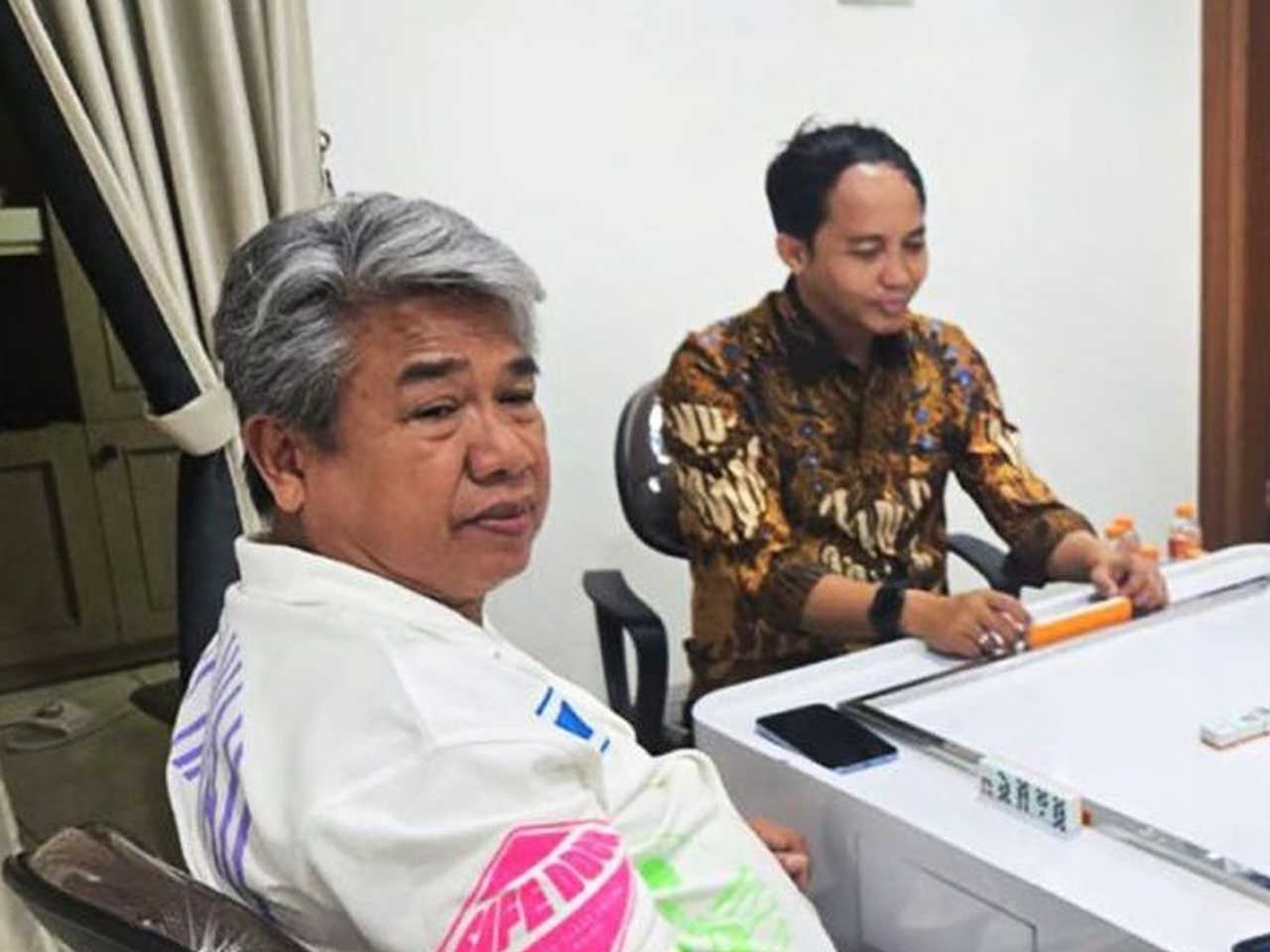 Foto Azis Wellang Main Domino Viral