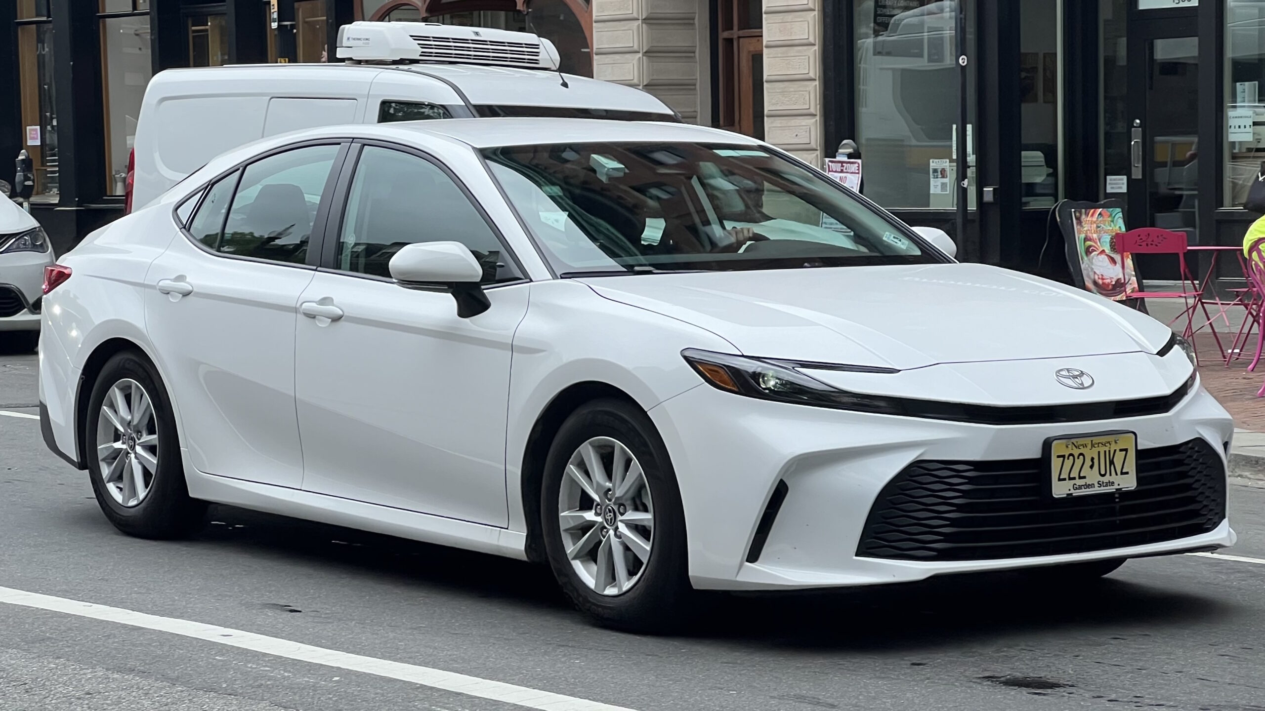 Mobil Sedan Populer