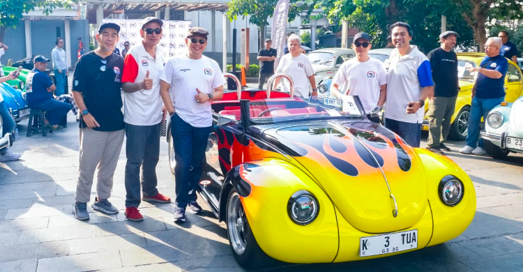 Hadiri Karnaval VW Kodok, Bamsoet Dorong Ekonomi Kreatif